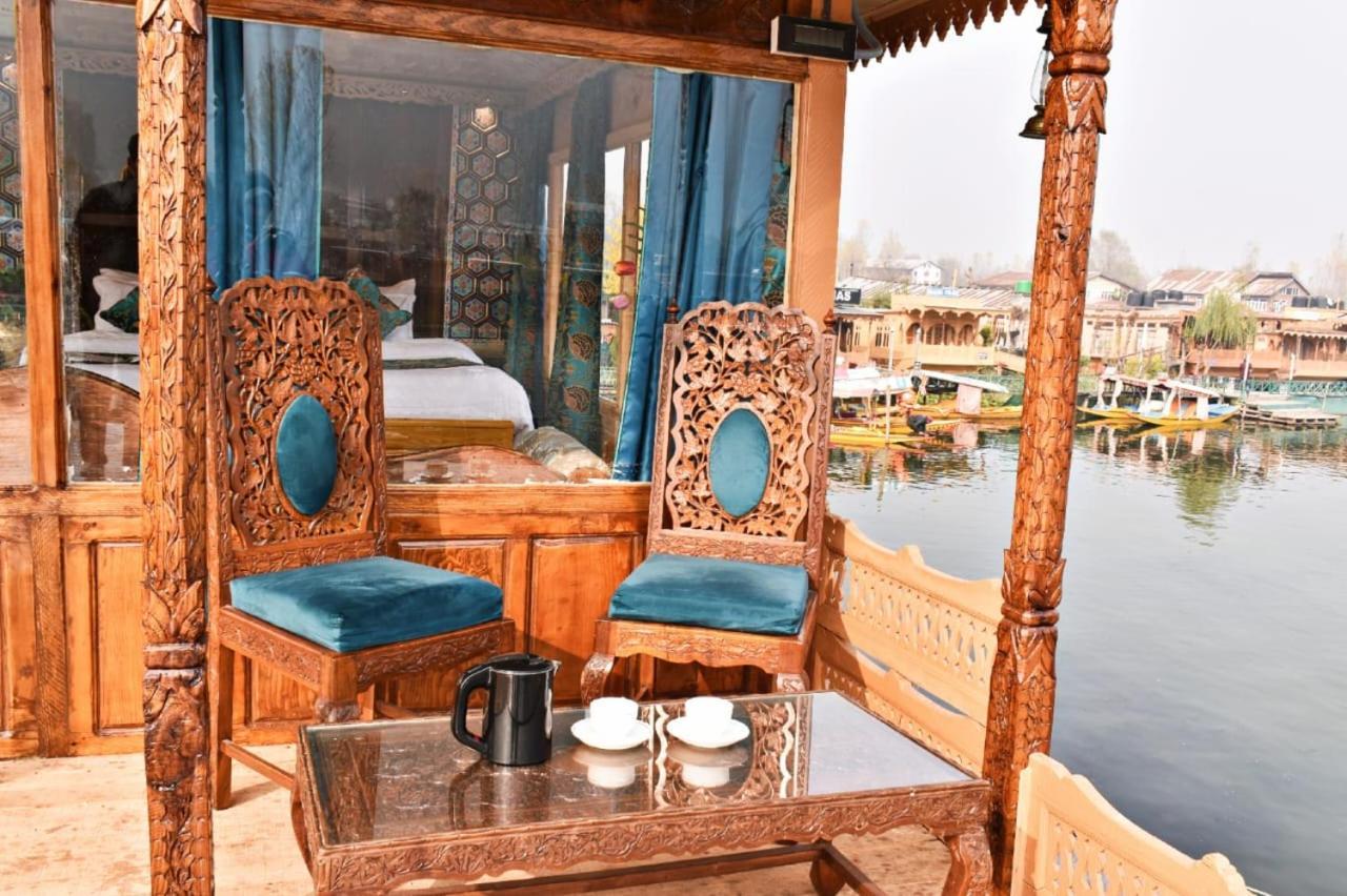 Houseboat Plato Excellence Hotel Srinagar  Luaran gambar